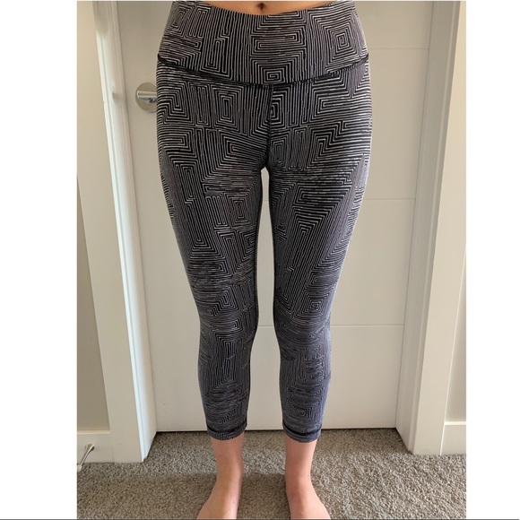 Lululemon Wunder Under Crop III
Maze Jacquard - Picture 4 of 6